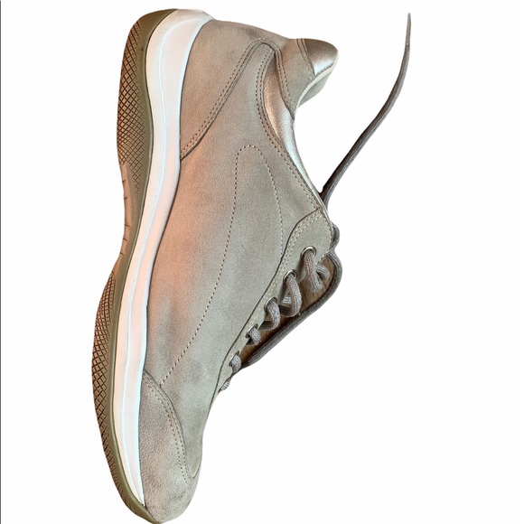 AUTHENTIC VINTAGE PRADA SNEAKERS - Picture 3 of 8